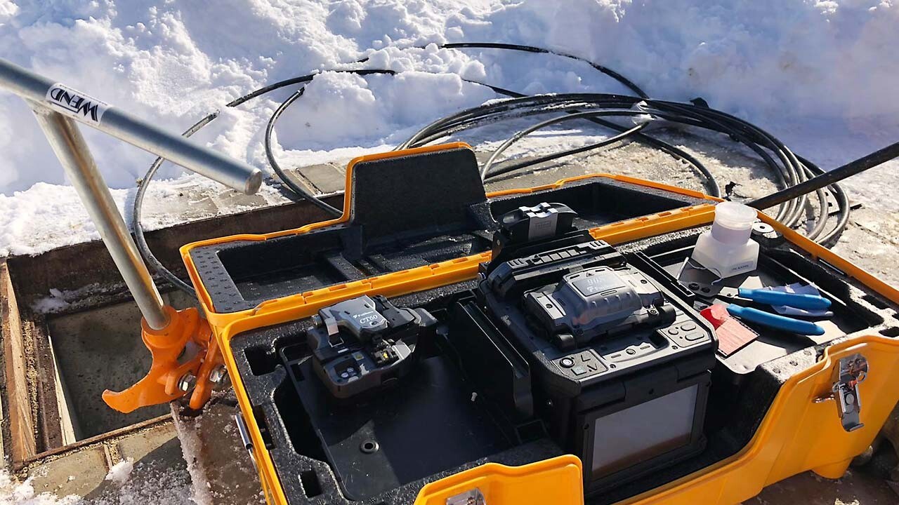 news-finn-hilft-im-tiefschnee-galerie-06_1280x1280